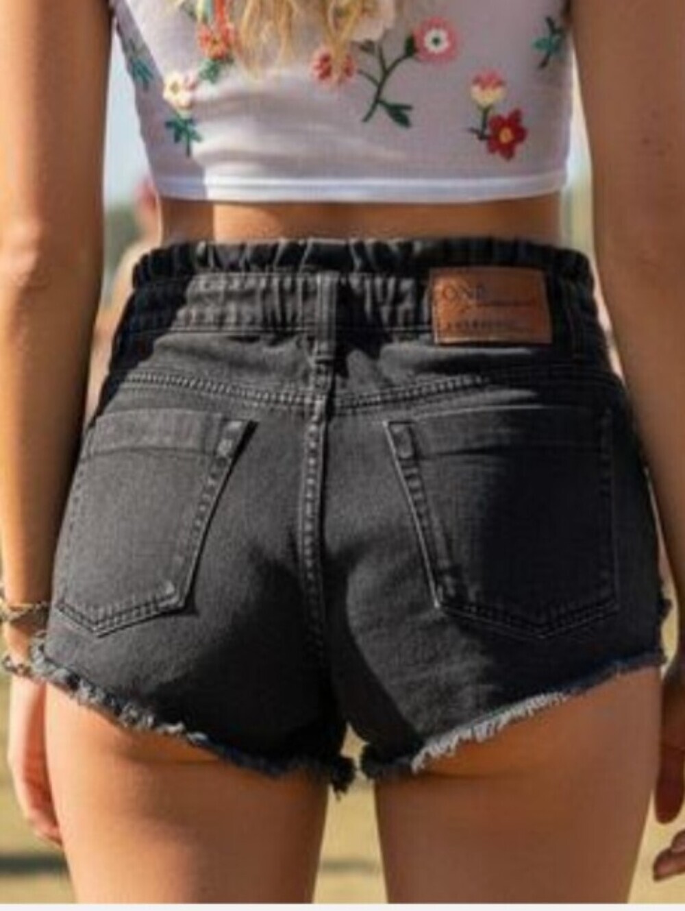 One Teaspoon By FP Frayed Black Denim Distressed Shorts Women's Size 29